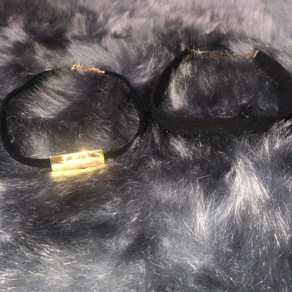 Black chokers